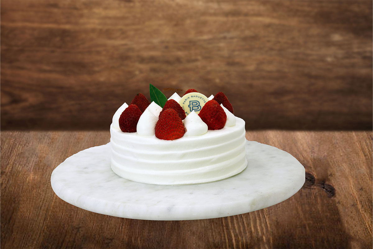 Mini Strawberry Soft Cream Cake - Paris Baguette